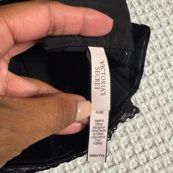 Victoria's Secret Black Bandeau Intimates - Picture 3 of 3